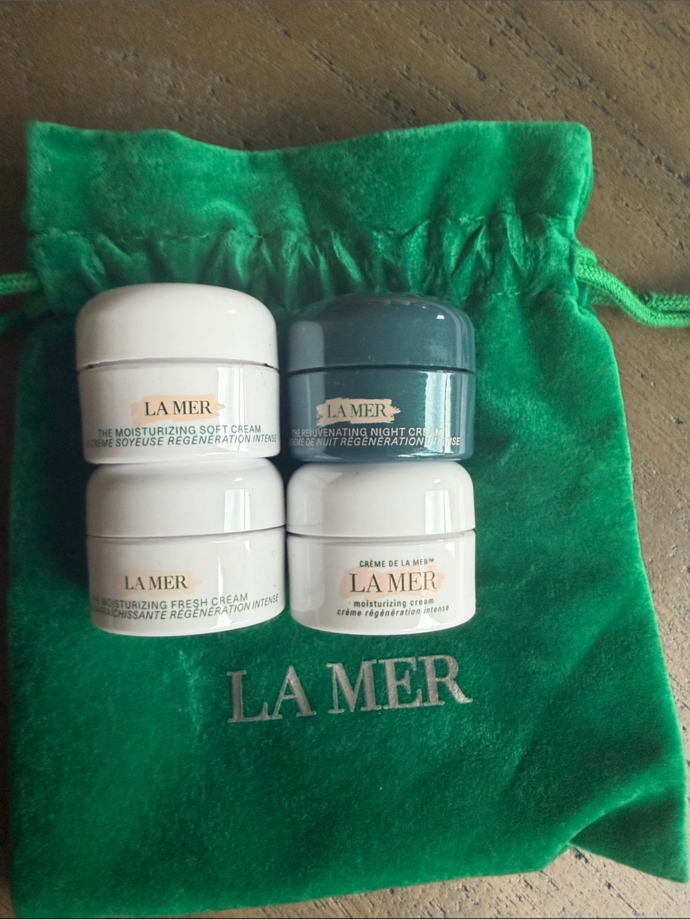 Samples La Mer Cream Jars in green pouch